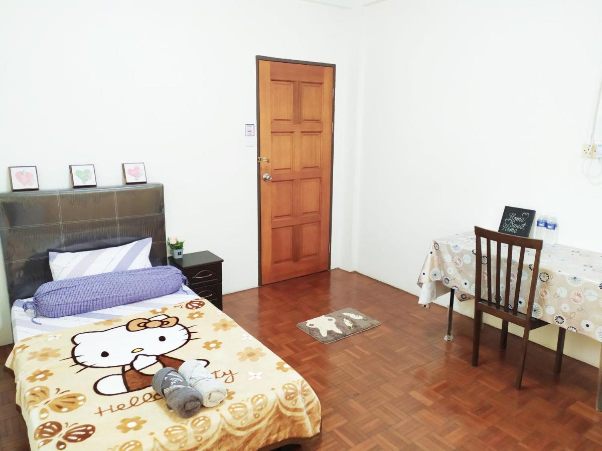 Victoria Homestay Sibu - Next To Shopping Complex & Large Car Park Area With Autogate Extérieur photo